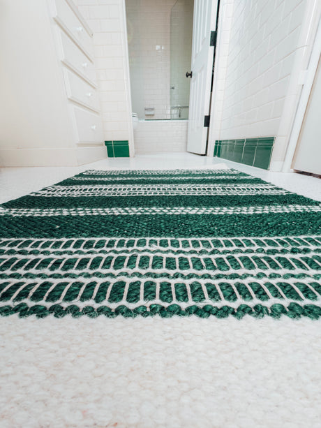 Hunter Green 2' 2 x 3' 1 Lariat Rectangle Area Rug All Natural Jute & Wool With Cotton Backing Premium Carpet for Living Rooms, Dining, Office for Sale at Rug Engine