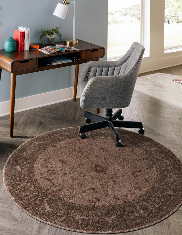 Brown 7' 10 x 7' 10 La Jolla Round Area Rug 100% Polypropylene Traditional Pattern Easy Clean Carpet for Living, Dining, Bedroom, Office for Sale at Rug Engine