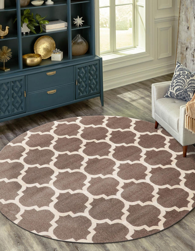 Brown 7' 10 x 7' 10 Trellis Round Area Rug