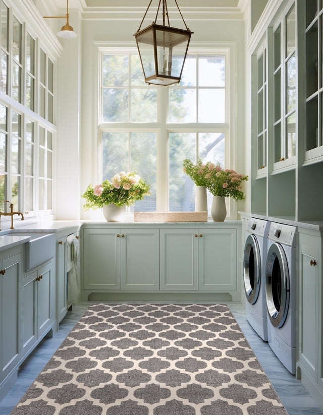 Dark Gray 7' 10 x 10' Trellis Rectangle Area Rug