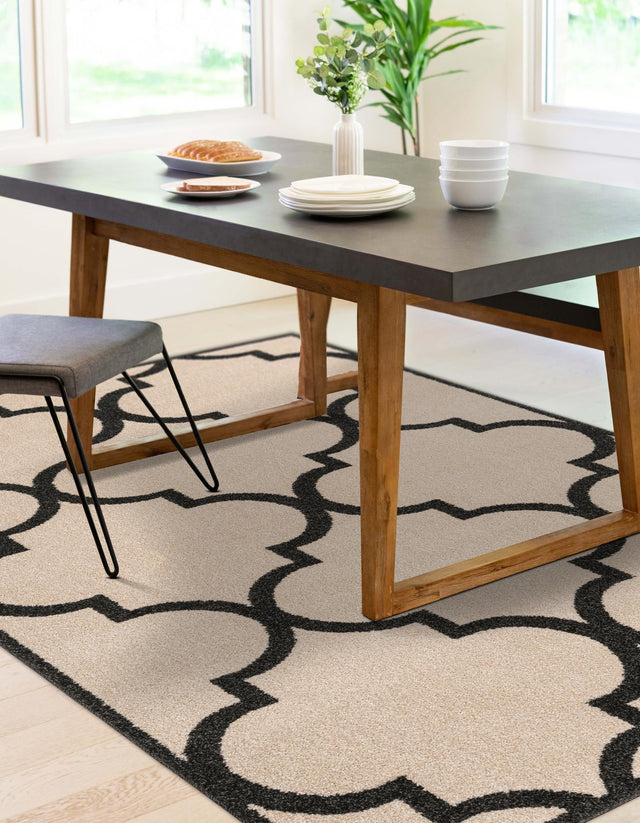 Beige and Black 5' 1 x 8' Trellis Rectangle Area Rug