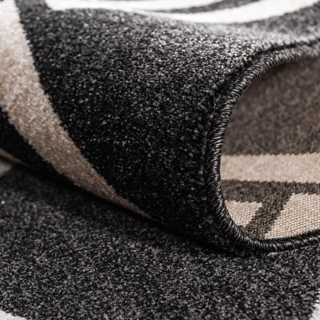 Black 3' 3 x 5' 3 Trellis Rectangle Area Rug