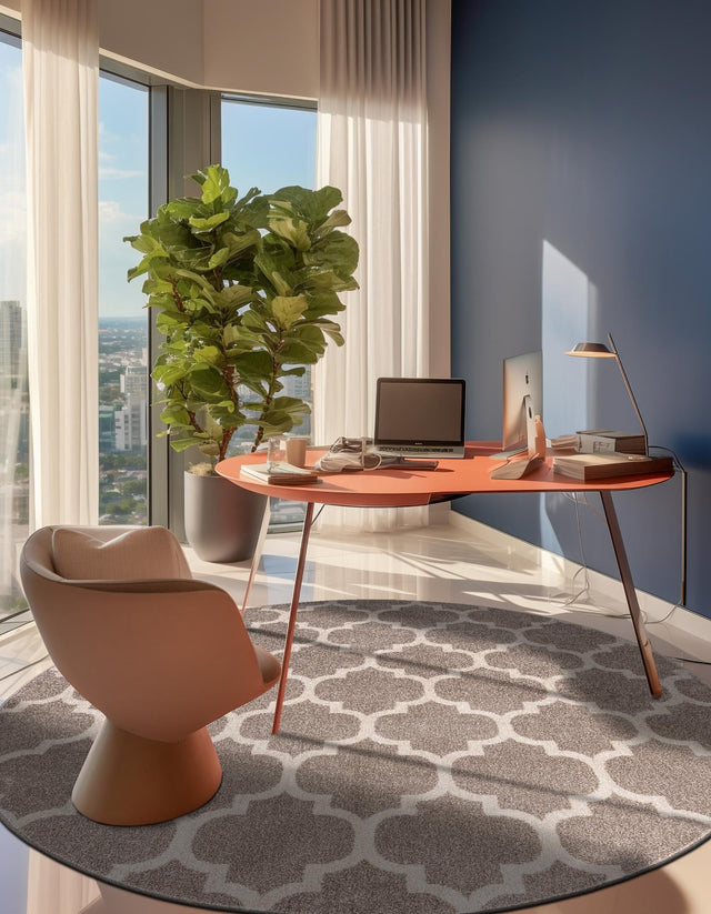 Light Brown 3' 1 x 3' 1 Trellis Round Area Rug