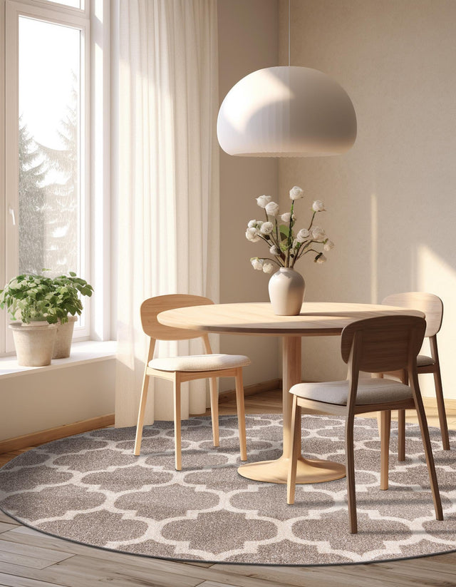 Light Brown 7' 10 x 7' 10 Trellis Round Area Rug