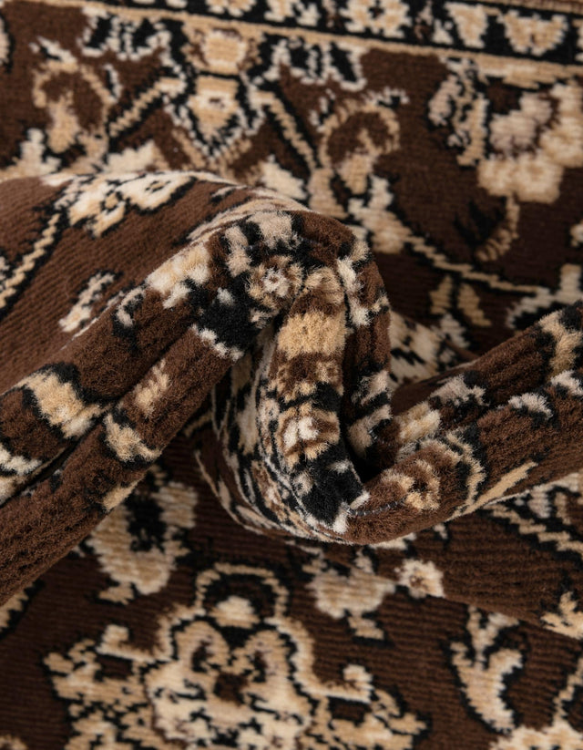 Brown 7' 10 x 7' 10 Sialk Hill Round Area Rug