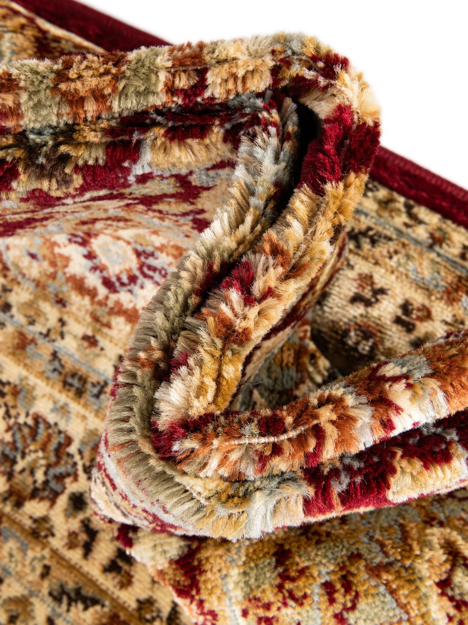 Red 7' 10 x 7' 10 Voyage Round Area Rug