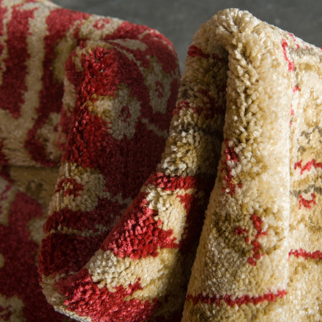 Red 4' x 4' Edinburgh Square Area Rug 100% Polypropylene Easy Clean With Cotton Backing Traditional Classic Design Carpet for Living, Dining Room, Office for Sale at Rug Engine