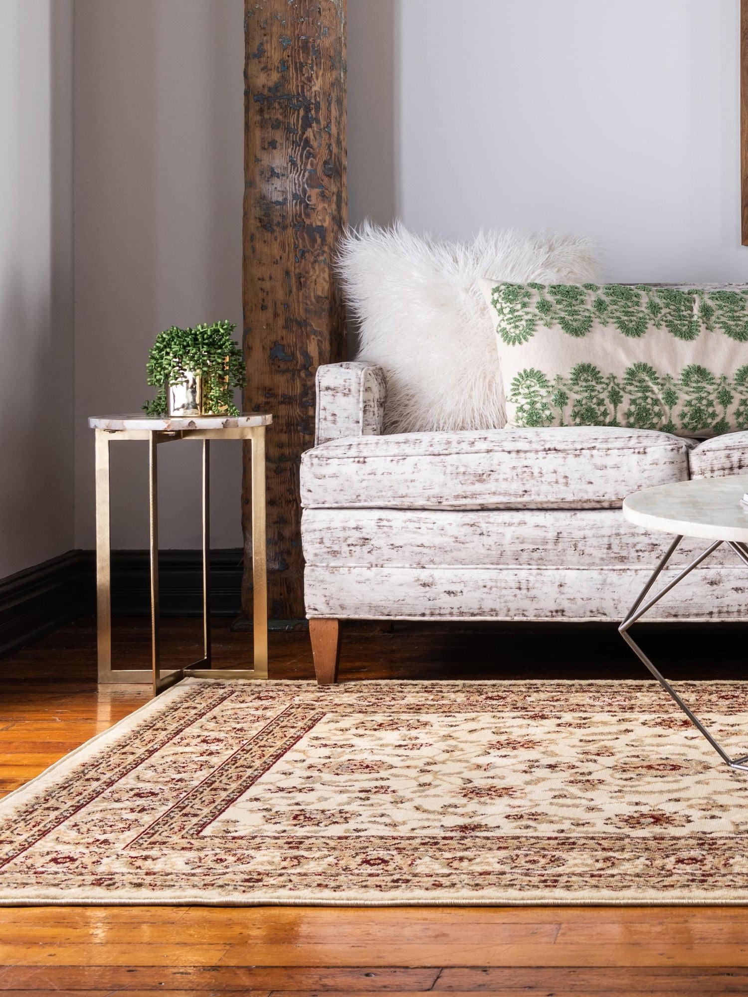 Cream 2' x 3' 1 Voyage Rectangle Area Rug