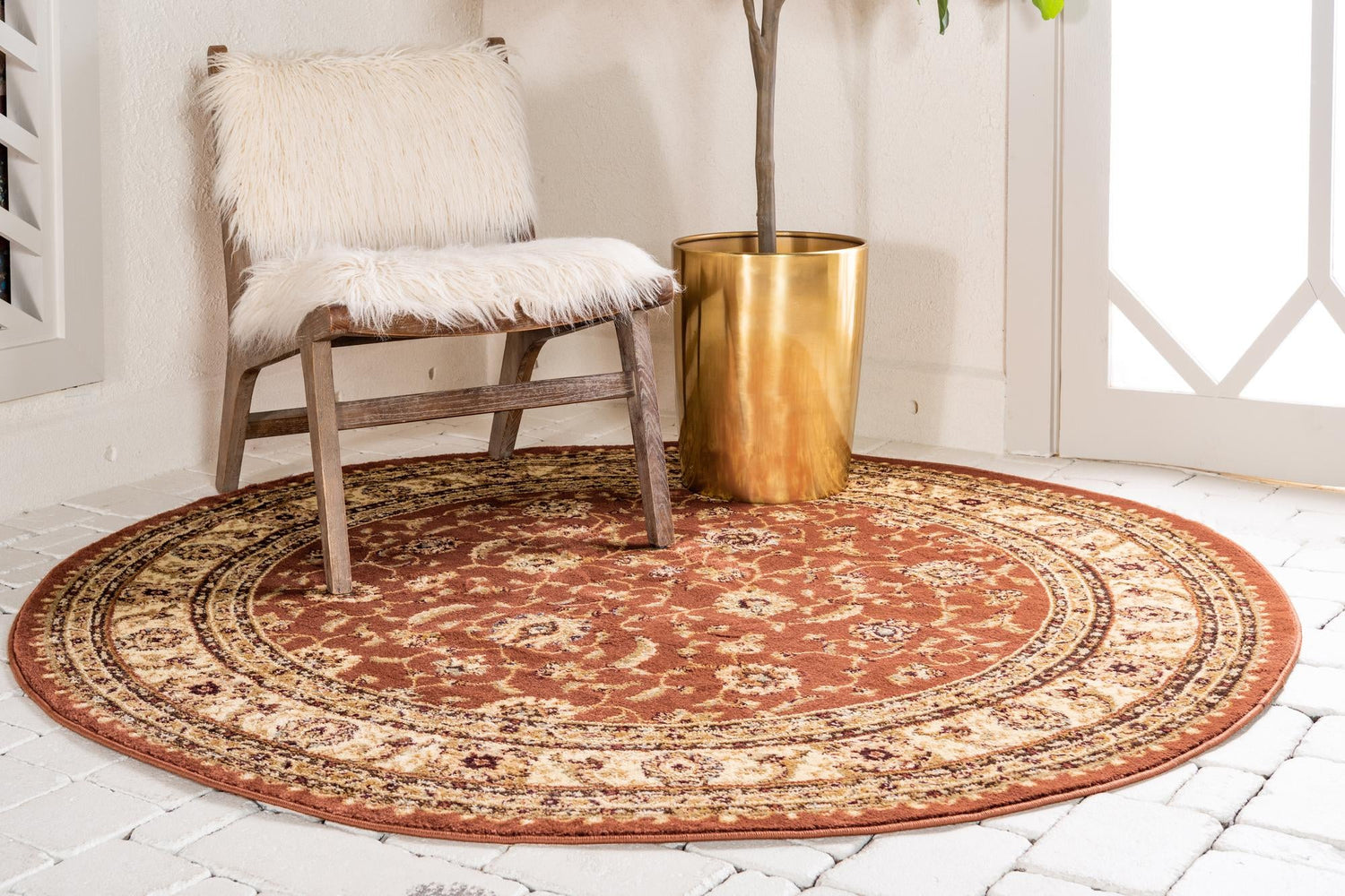 Brick Red Light Rose 7' 10 x 7' 10 Voyage Round Area Rug