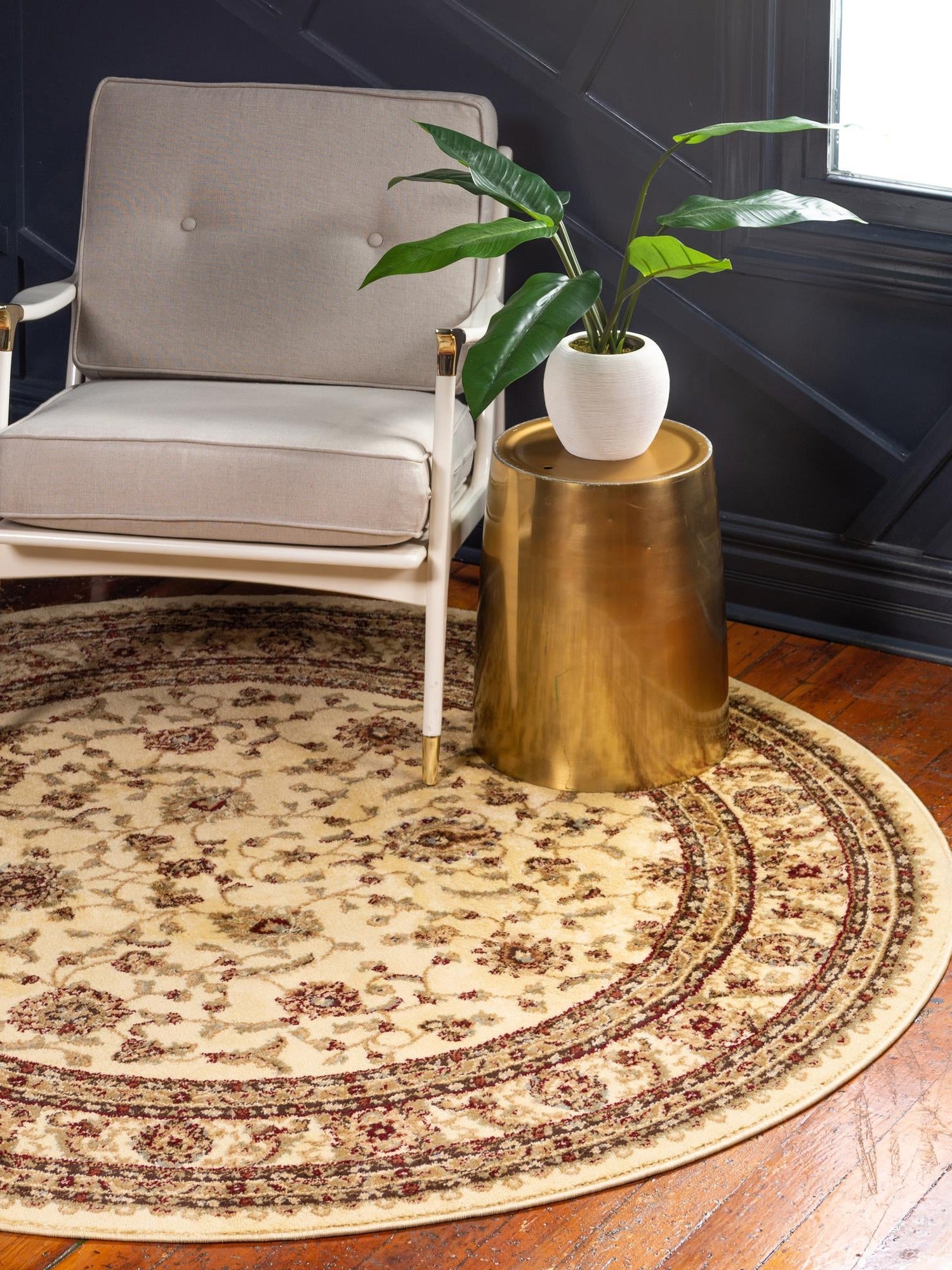 Cream 5' 3 x 5' 3 Voyage Round Area Rug