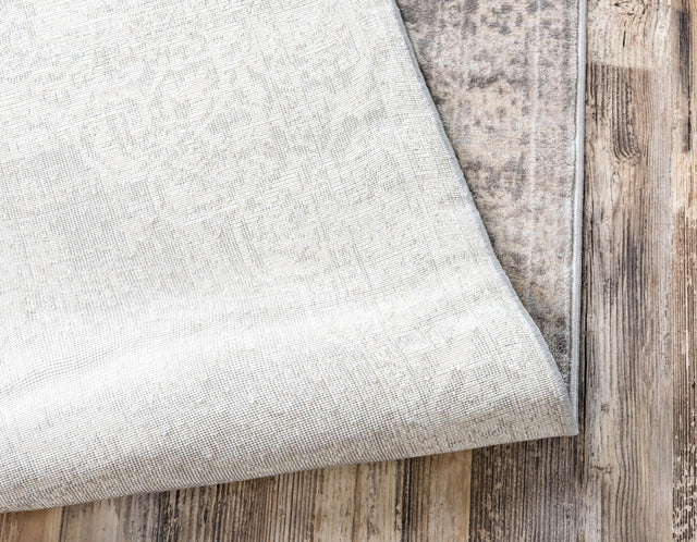 Gray 2' 7 x 6' 1 Paris Runner Area Rug