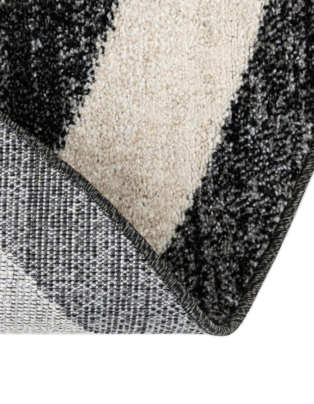 Black 7' 10 x 7' 10 Del Mar Round Area Rug 100% Polypropylene Easy Clean Stain Resistant Vivid Modern Carpet Mat for Home Decor Interior Designing for Sale at Rug Engine