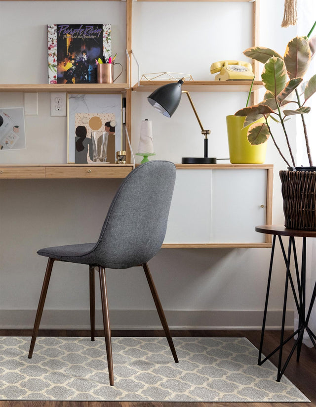 Light Gray 2' 7 x 16' 5 Trellis Runner Area Rug