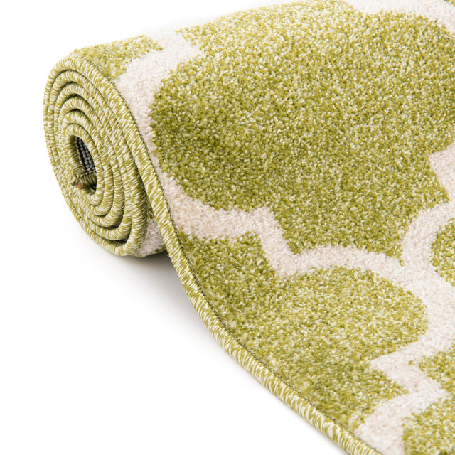 Light Green 7' 10 x 7' 10 Trellis Square Area Rug