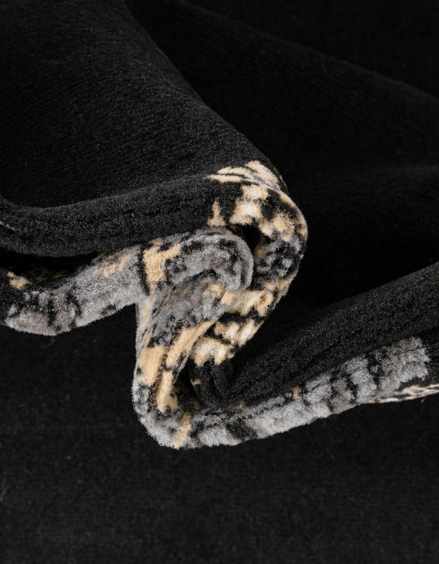 Black 3' 1 x 16' 5 Reza Runner Area Rug 100% Polypropylene Easy Clean Traditional Motif Classic Carpet for Home Interiors for Sale at Rug Engine