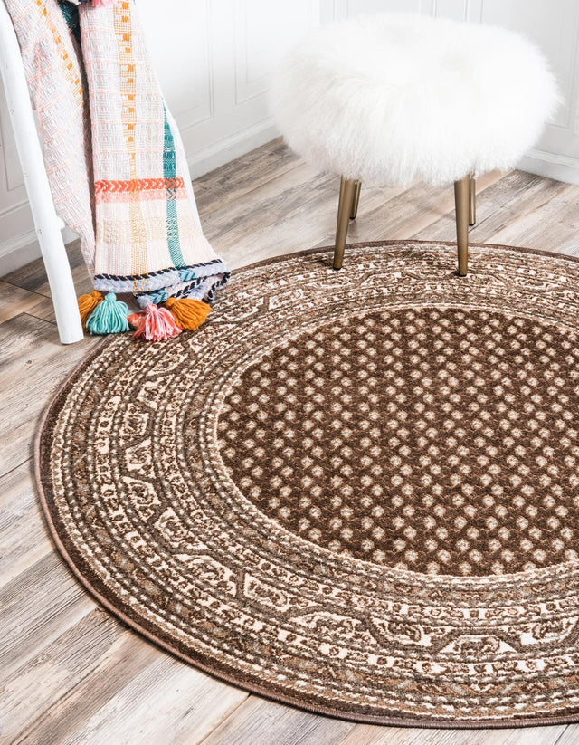 Brown 8' x 8' Williamsburg Round Area Rug 100% Polypropylene With Cotton Backing Durable Easy Clean Stain Resistant Carpet for Sale at Rug Engine