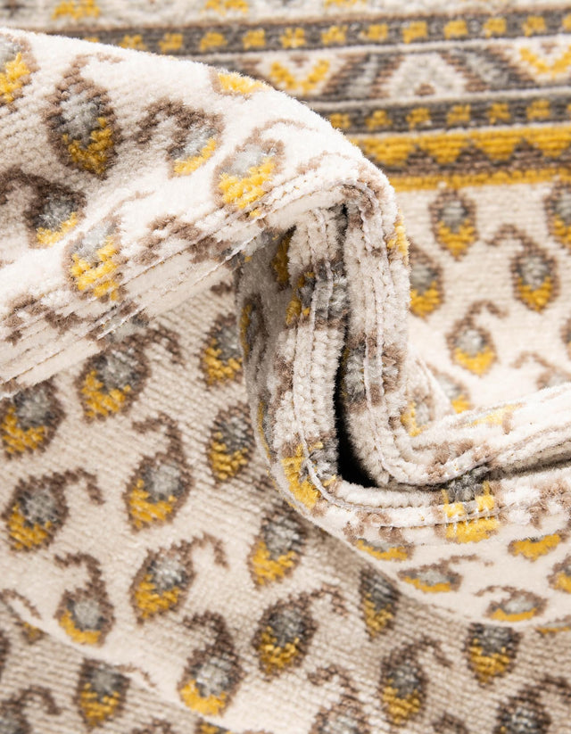 Beige 6' 1 x 9' Williamsburg Rectangle Area Rug