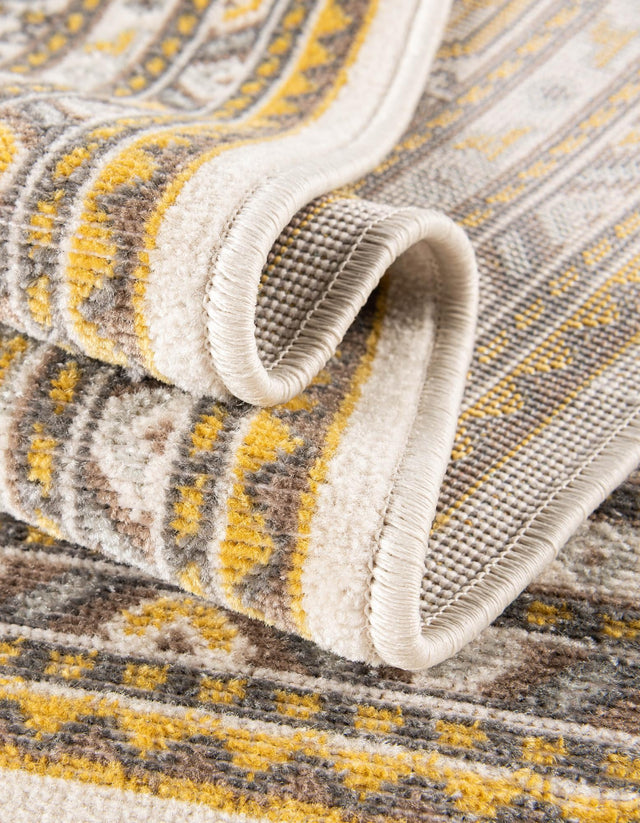 Beige 3' 7 x 3' 7 Williamsburg Round Area Rug 100% Polypropylene With Cotton Backing Durable Easy Clean Stain Resistant Carpet for Sale at Rug Engine