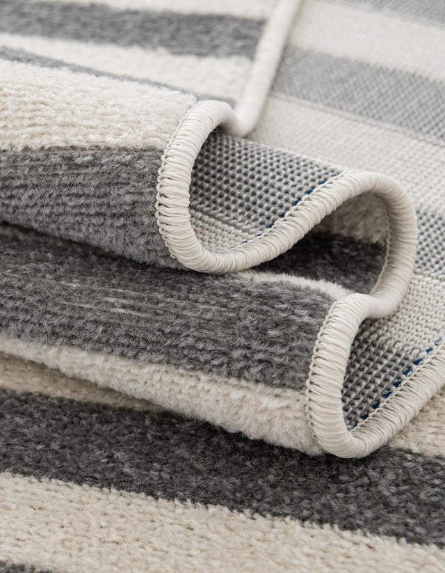 Dark Gray 3' 7 x 3' 7 Williamsburg Round Area Rug 100% Polypropylene With Cotton Backing Durable Easy Clean Stain Resistant Carpet for Sale at Rug Engine