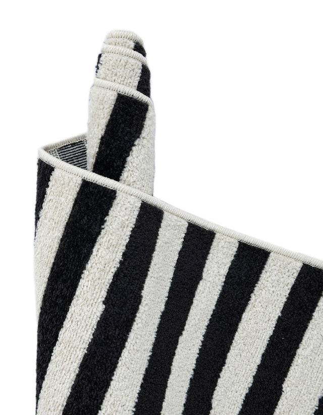 Black 12' x 12' Williamsburg Round Area Rug