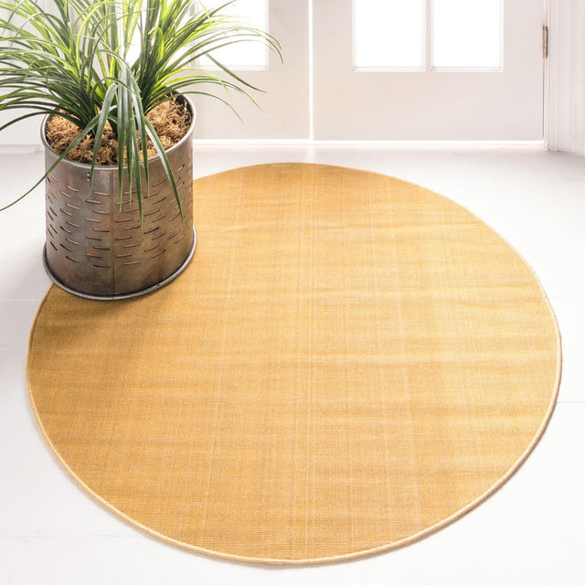 Gold 3' 7 x 3' 7 Williamsburg Round Area Rug 100% Polypropylene With Cotton Backing Durable Easy Clean Stain Resistant Carpet for Sale at Rug Engine