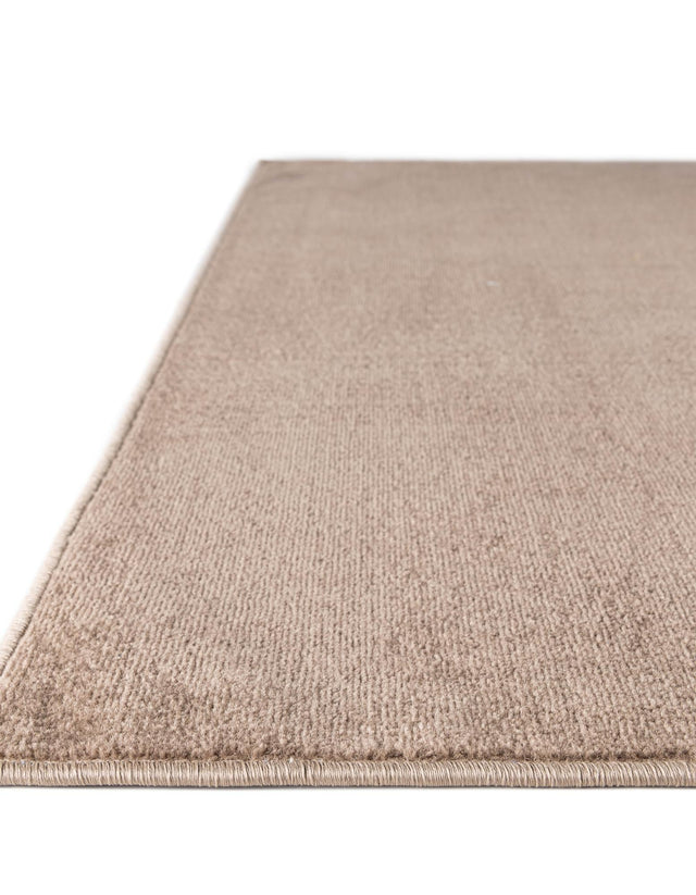 Light Brown 6' 1 x 9' Williamsburg Rectangle Area Rug