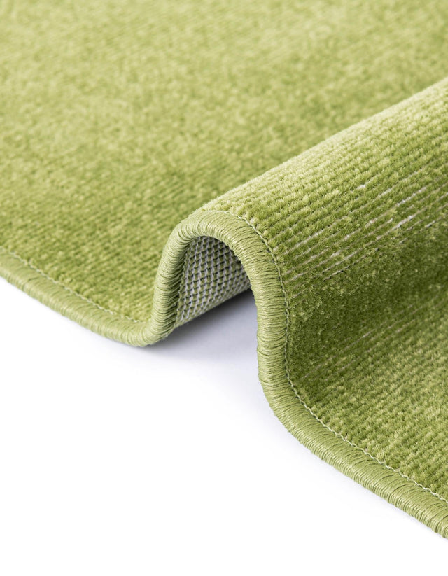 Green 4' 1 x 6' 1 Williamsburg Rectangle Area Rug 100% Polypropylene With Cotton Backing Durable Easy Clean Stain Resistant Carpet for Sale at Rug Engine