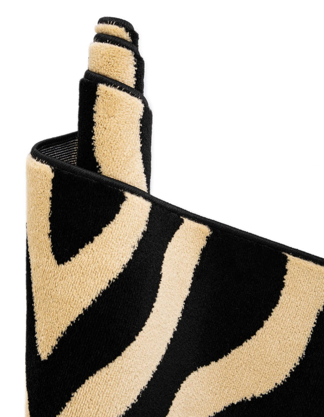 Black 4' 1 x 4' 1 Wildlife Round Area Rug Animal Print Safari Jungle Inspired Carpet for Unique Modern Interior Design for Sale at Rug Engine