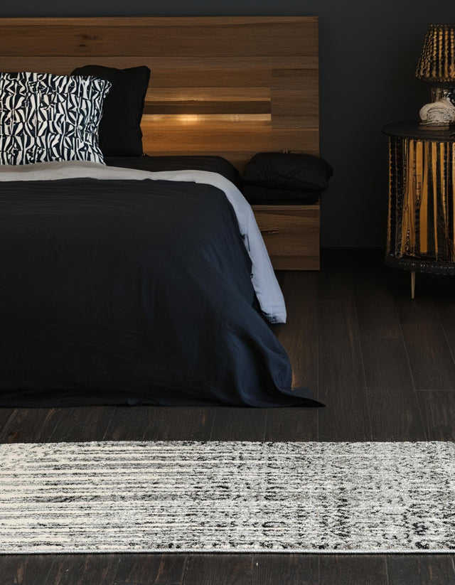 Gray 2' 7 x 10' Del Mar Runner Area Rug 100% Polypropylene Easy Clean Stain Resistant Vivid Modern Carpet Mat for Home Decor Interior Designing for Sale at Rug Engine