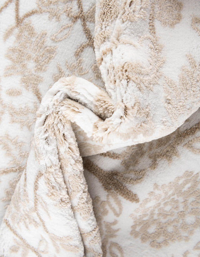 Snow White 5' 1 x 8' Rushmore Rectangle Area Rug 55% Polypropylene & 45% Polyester Durable Quality Carpet for Indoor Home Decorating for Sale at Rug Engine