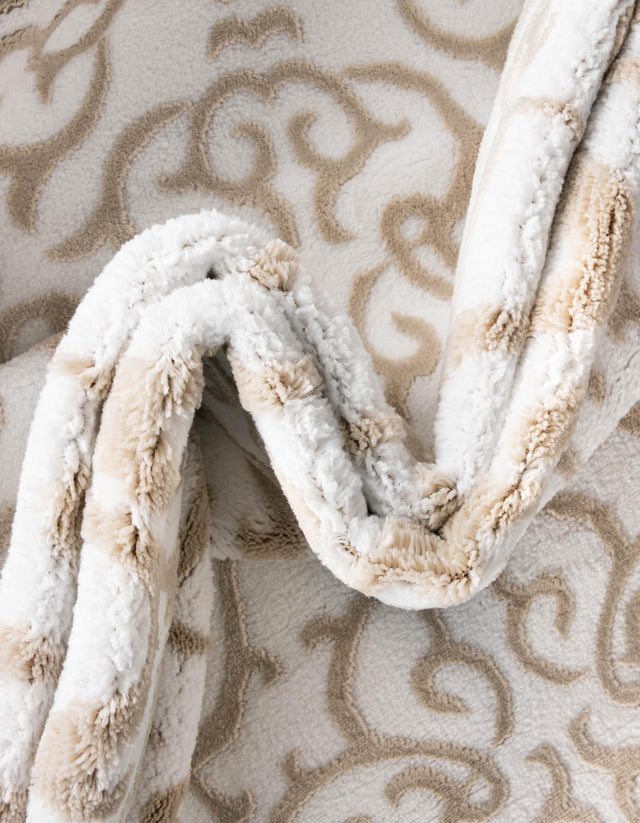 Snow White 10' x 13' 1 Rushmore Rectangle Area Rug