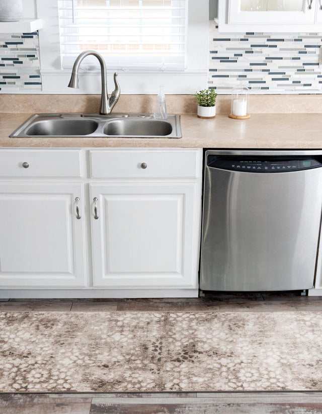 Brown 3' 3 x 19' 8 Sofia Runner Area Rug