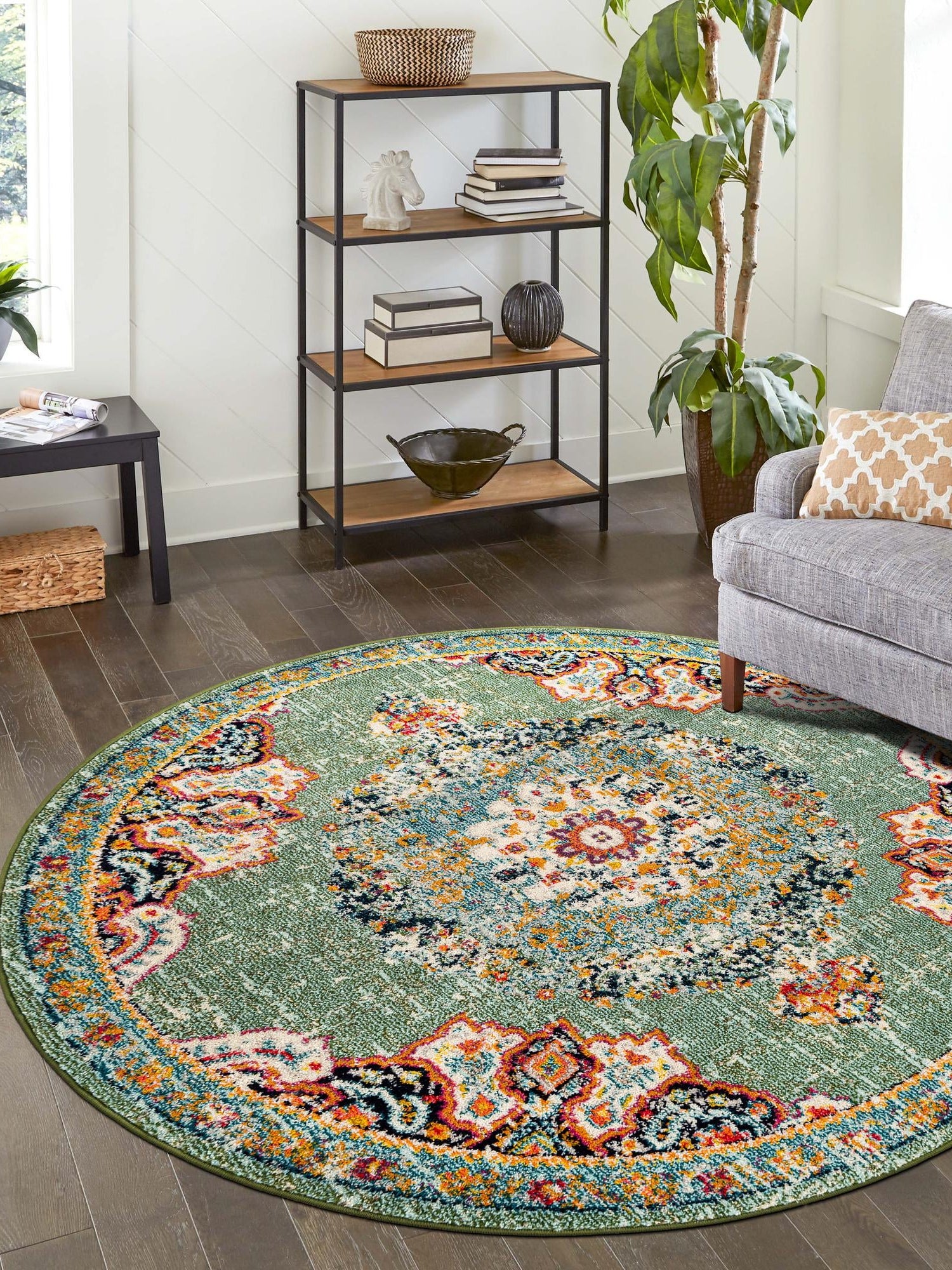 Green 7' 10 x 7' 10 Penrose Round Area Rug