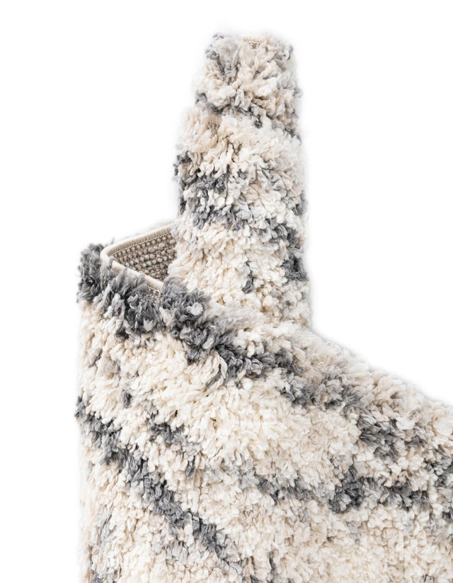 Gray 2' 7 x 8' 2 Hygge Shag Runner Area Rug Thick Soft Touch Fluffy & Plush Shaggy Pile 100% Polypropylene With Jute Backing Modern Carpet for Sale at Rug Engine