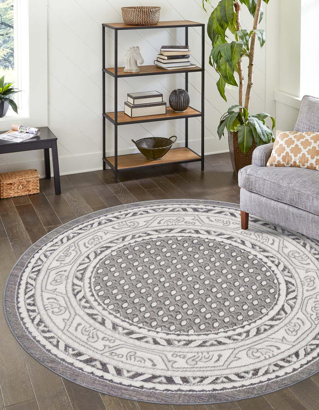 Gray 3' 7 x 3' 7 Williamsburg Round Area Rug 100% Polypropylene With Cotton Backing Durable Easy Clean Stain Resistant Carpet for Sale at Rug Engine