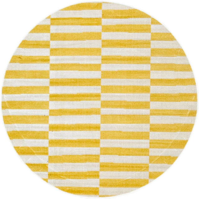 Yellow 3' 7 x 3' 7 Williamsburg Round Area Rug 100% Polypropylene With Cotton Backing Durable Easy Clean Stain Resistant Carpet for Sale at Rug Engine