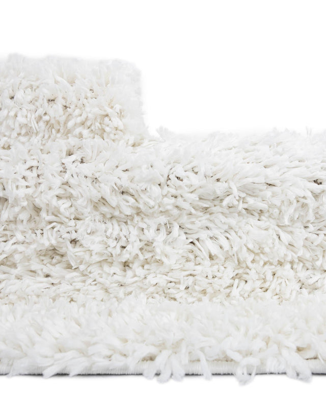White 2' x 2' Davos Shag Round Area Rug Thick Soft Touch Fluffy & Plush Shaggy Pile 100% Polypropylene Carpet for Living Dining Bedrooms Office for Sale at Rug Engine