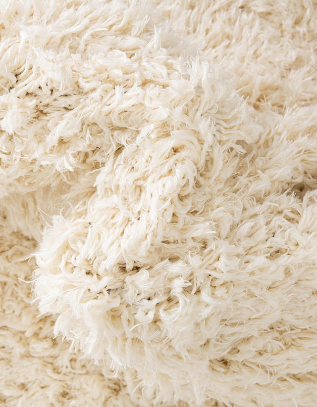 Pearl 6' 7 x 6' 7 Infinity Shag Round Area Rug Thick Soft Touch Fluffy & Plush Shaggy Pile 100% Polypropylene With Jute Backing Solid Color Minimalist Carpet for Sale at Rug Engine