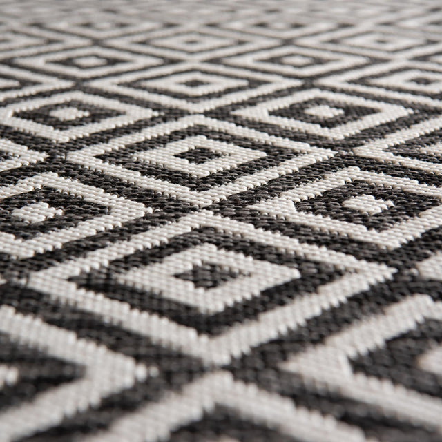Charcoal Gray 3' 1 x 3' 1 Jill Zarin Outdoor Round Area Rug Weather Resistant for Patio, Deck, Terrace, Balcony, Porch Durable 100% Polypropylene Carpet for Outside for Sale at Rug Engine