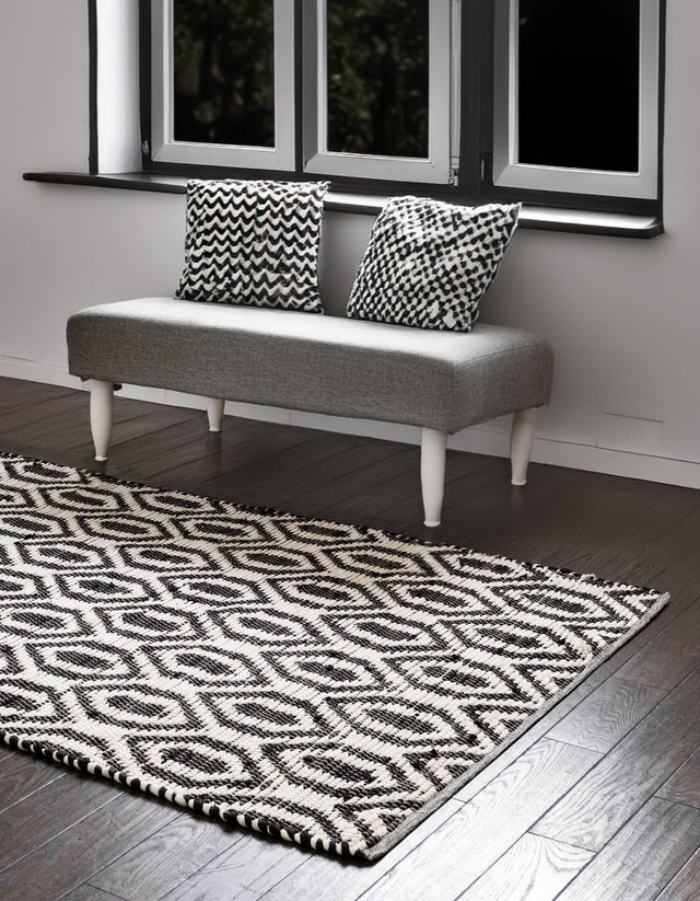 Black and White 7' 1 x 10' Chindi Jute Rectangle Area Rug Interior Design Home Decor Carpet Mat for Sale at Rug Engine