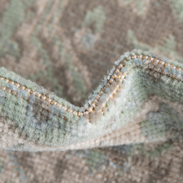 Mint 3' x 5' 3 Whitney Oval Area Rug