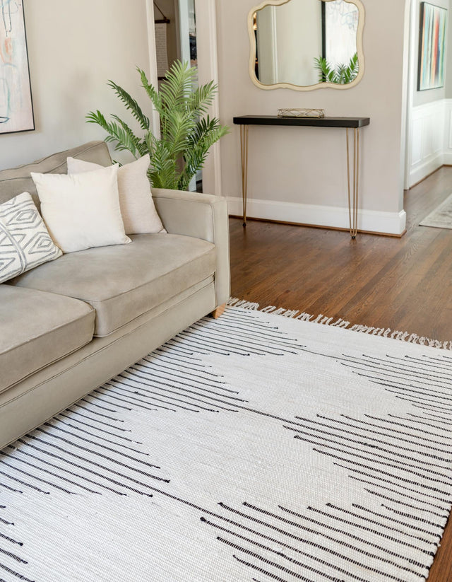 White 4' 1 x 6' 1 Chindi Cotton Rectangle Area Rug Interior Design Home Decor Carpet Mat for Sale at Rug Engine