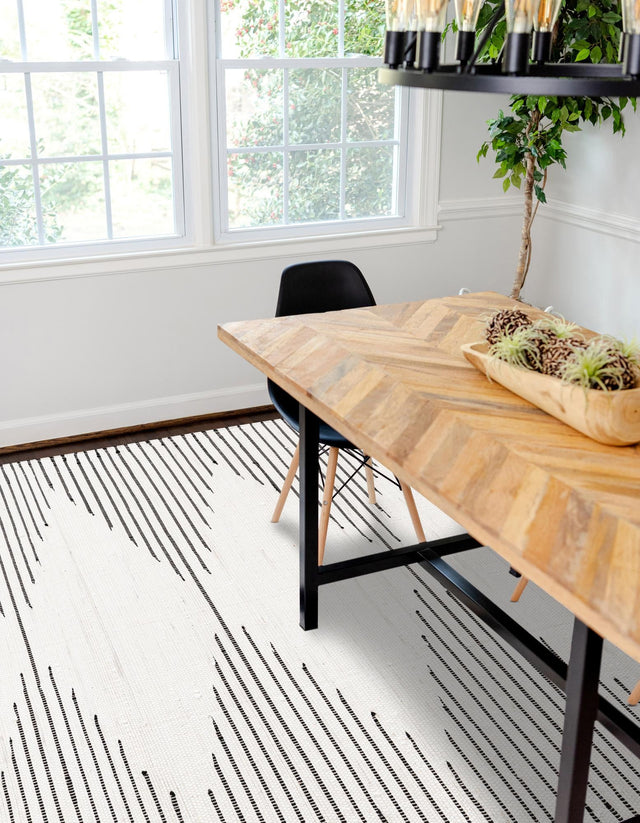 White 4' 1 x 6' 1 Chindi Cotton Rectangle Area Rug Interior Design Home Decor Carpet Mat for Sale at Rug Engine