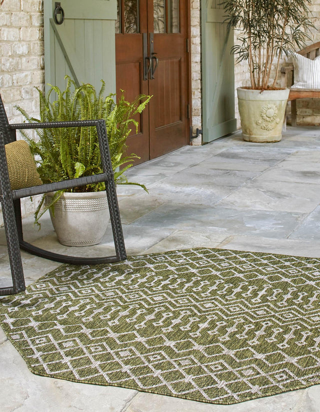 Green 5' 3 x 5' 3 Outdoor Trellis Octagon Area Rug Weather Resistant for Patio, Deck, Terrace, Balcony, Porch Geometric Design Water Safe Outside Carpet for Sale at Rug Engine