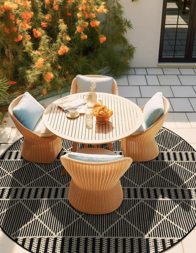 Black 7' 10 x 7' 10 Outdoor Trellis Round Area Rug Weather Resistant for Patio, Deck, Terrace, Balcony, Porch Geometric Design Water Safe Outside Carpet for Sale at Rug Engine