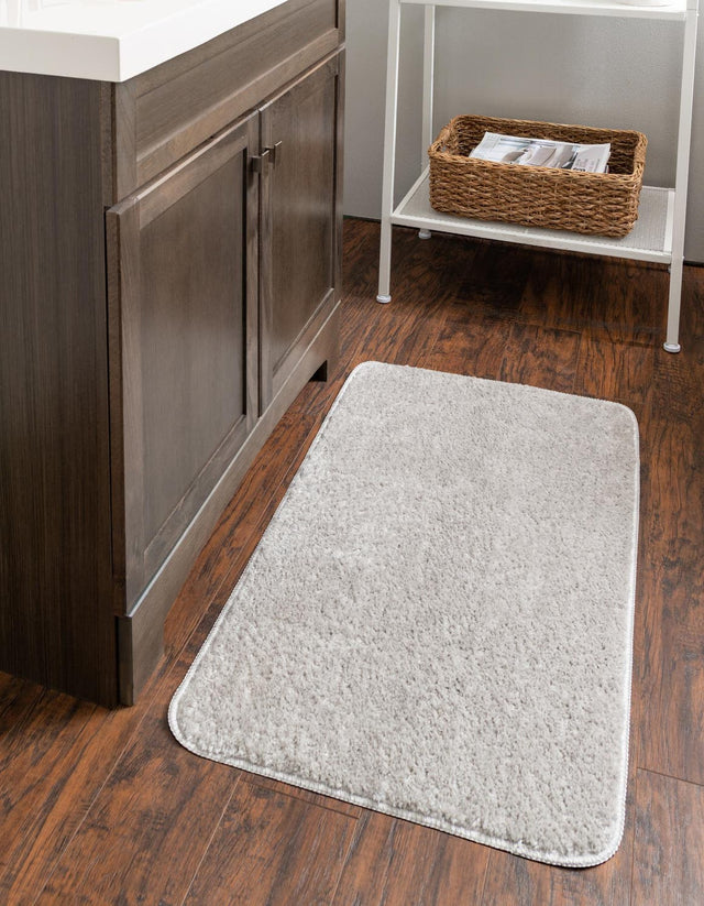 Silver 1' 8 x 2' 7 Bano Everyday Bath Mat Soft & Plush Water Absorbing Accent Area Rug for Sale at Rug Engine