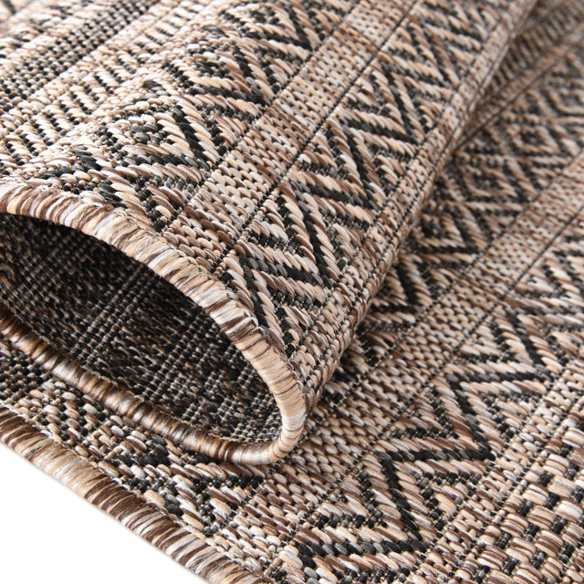 Natural 7' 10 x 7' 10 Outdoor Striped Round Area Rug Weather Resistant for Patio, Deck, Terrace, Balcony, Porch