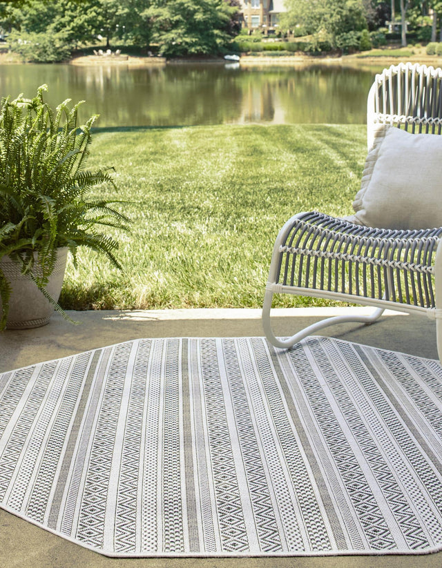 Green 7' 10 x 7' 10 Outdoor Striped Octagon Area Rug Weather Resistant for Patio, Deck, Terrace, Balcony, Porch Geometric Pattern Waterproof Carpet for Sale at Rug Engine