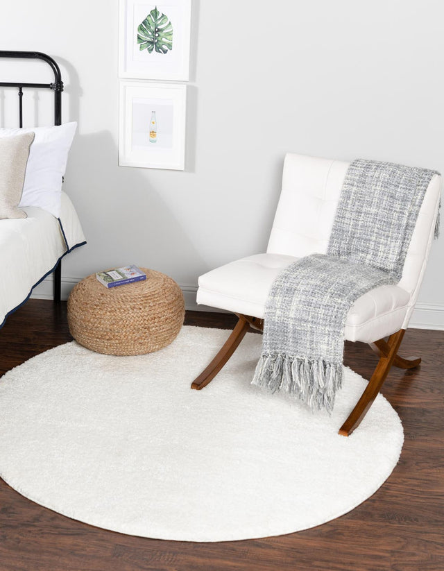 Snow White 3' 3 x 3' 3 Solo Round Area Rug Thick Soft Touch Fluffy & Plush Shaggy Pile Durable Minimalist Carpet for Classic Interior Design for Sale at Rug Engine