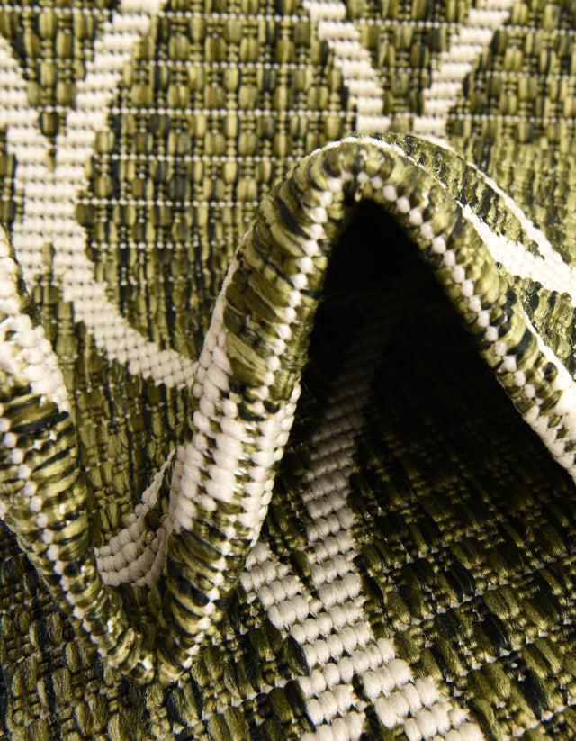 Green 4' 1 x 4' 1 Outdoor Trellis Round Area Rug Weather Resistant for Patio, Deck, Terrace, Balcony, Porch Geometric Design Water Safe Outside Carpet for Sale at Rug Engine